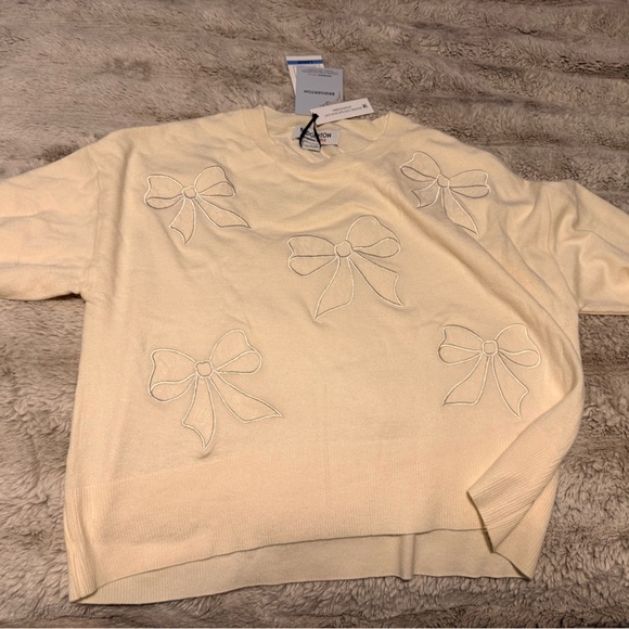 Bridgerton Sweaters - Bow Embroidered Crewneck Sweater - Cream